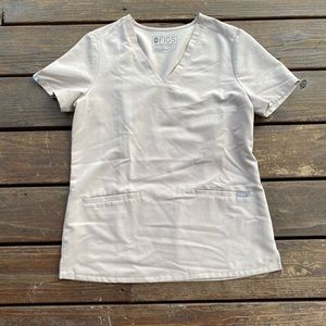 Figs technical collection Boulder scrub top